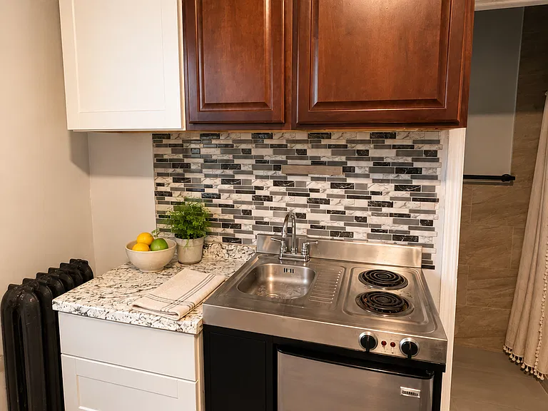 293 E 16th St #J — Photo 2