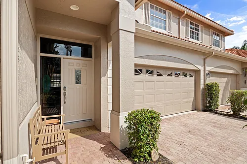 33 Monterey Pointe Dr Photo 1
