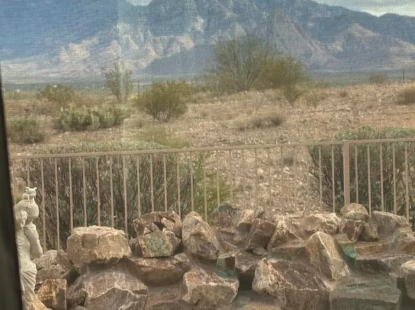 5901 S Painted Canyon Dr, Green Valley, AZ 85622