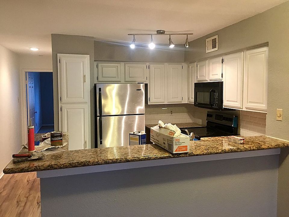 Kitchen/ hallway