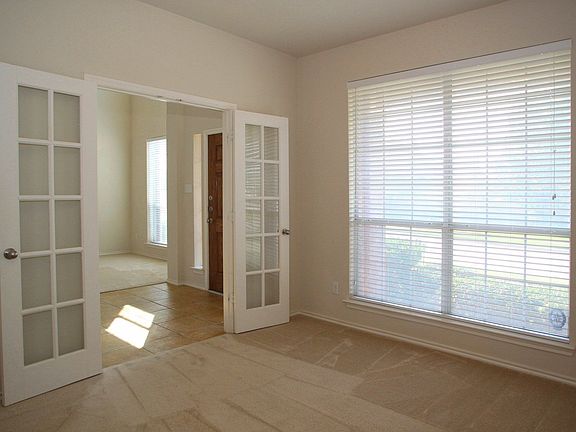 3rd image of 5209 Chatsworth Ln