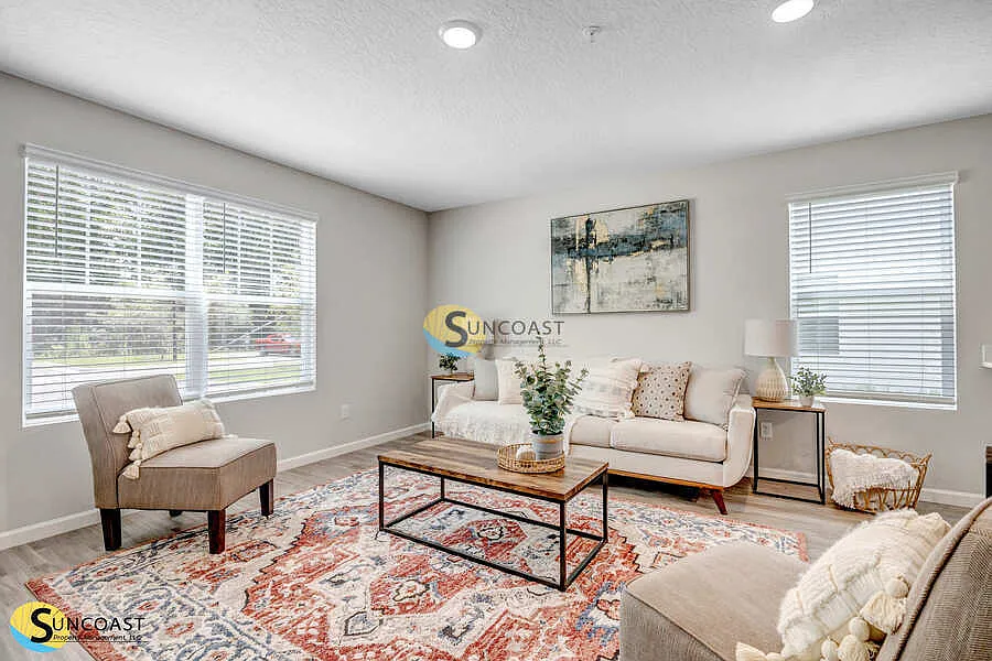 Stylish Apts West Jax! — Photo 2