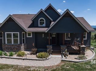 35 Joshua Dr, Cascade, ID 83611
