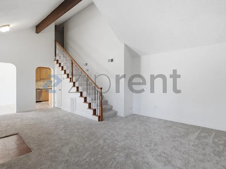 1696 London Cir — Photo 6