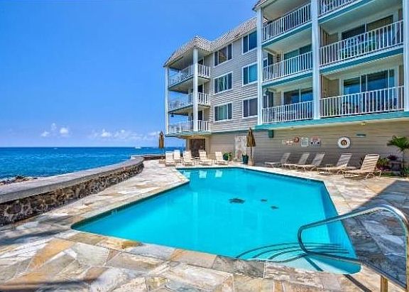 4th image of 75-5870 Kahakai Rd APT 410