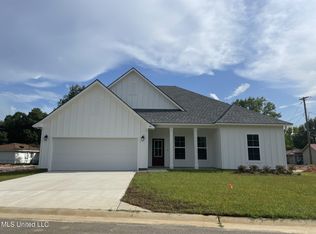 141 Le Moyne St, Bay Saint Louis, MS 39520