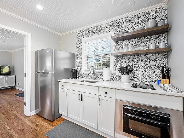 619C S Peachtree St NW — Photo 2