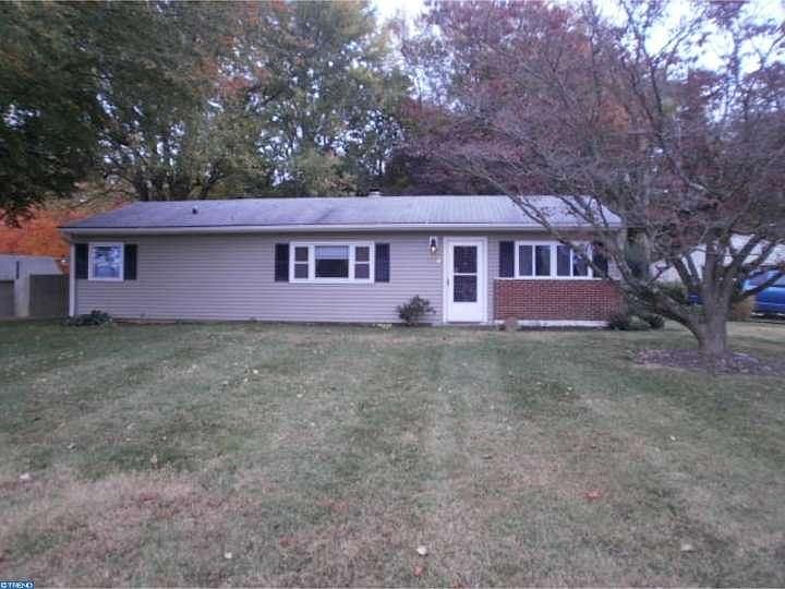 1st image of 2 Edgewood Rd