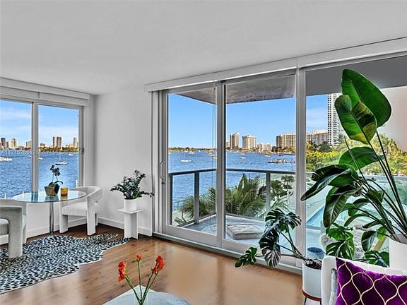 2nd image of 1000 West Ave APT 324