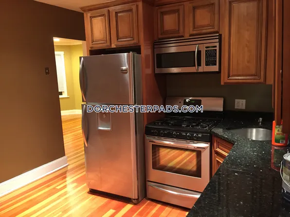 385 Centre St #1, Dorchester, MA 02122