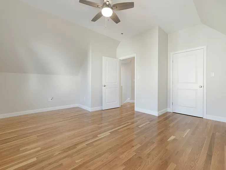 3 Benson St #1 — Photo 11
