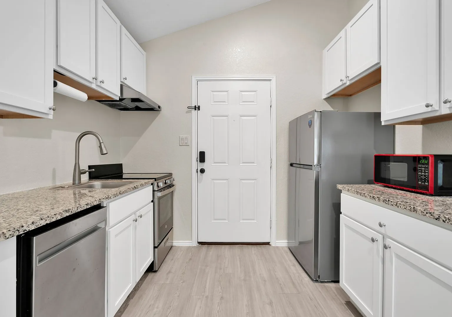 Cozy 1 Bed 1 Bath Home- San Antonio's Northeast Side Near Randolph AFB! — Photo 4