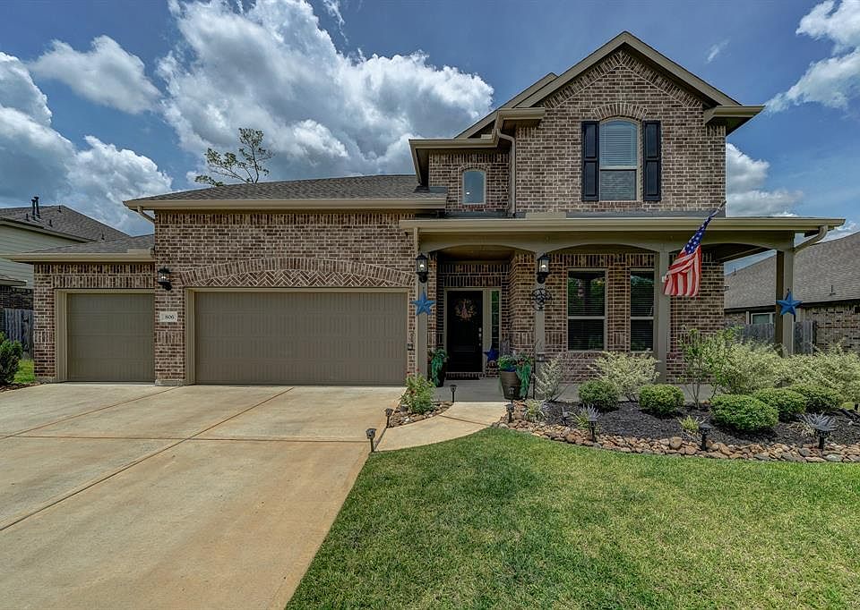 1st image of 806 S Galley Dr