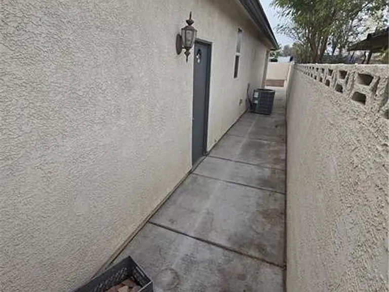 2204 Van Patten Pl — Photo 40