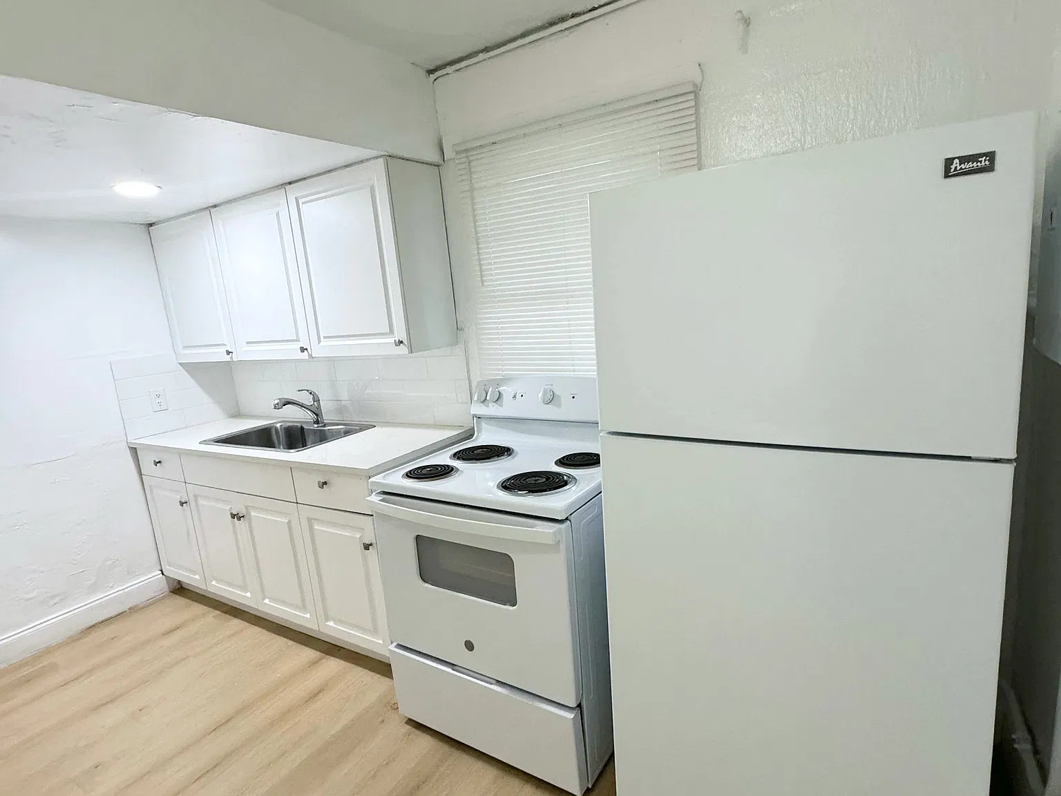 3 bed, $1,950 — Photo 1