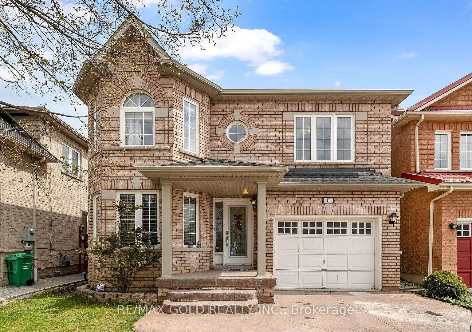 6 bed, $3,000 — Photo 1