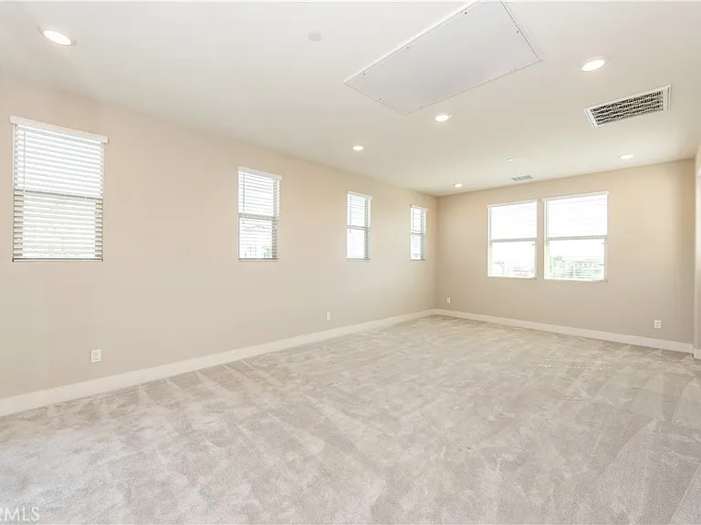 139 Spiral — Photo 24