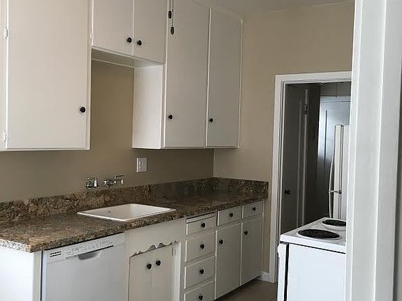 2nd image of 2725 21st St APT 03