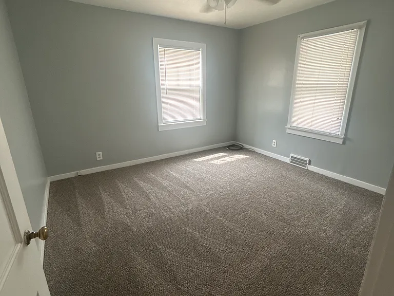 487 Massillon Rd — Photo 6
