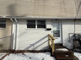 1438 S 8th St, Camden, NJ 08104