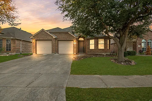 549 Hickory Ln Photo 1