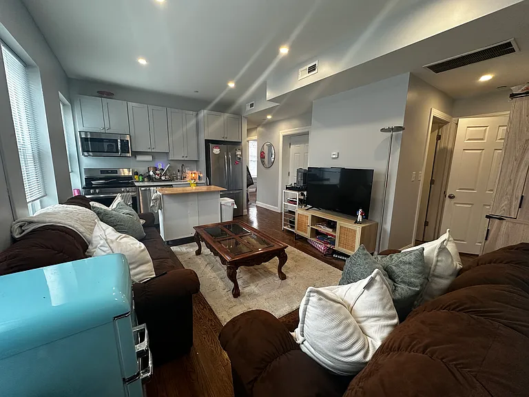 109 Endicott St #2 — Photo 3