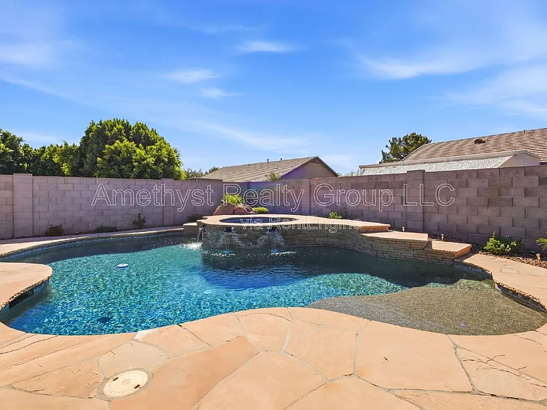 7017 W Greenbriar Dr — Photo 47