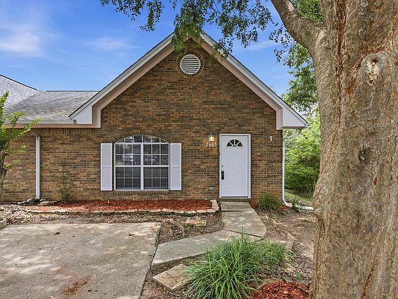3rd image of 2803 Saw Palmetto Ln