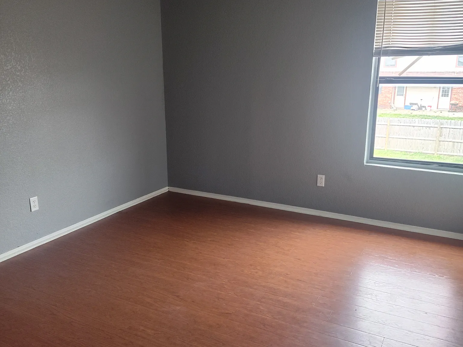 2 bed, 1.5 bath, $900 — Photo 1