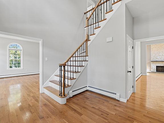 5th image of 46 Barnard Rd