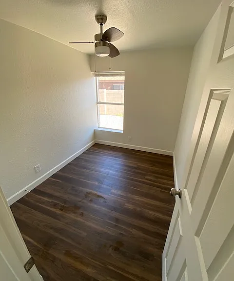 417 N 32nd Pl #6 — Photo 3