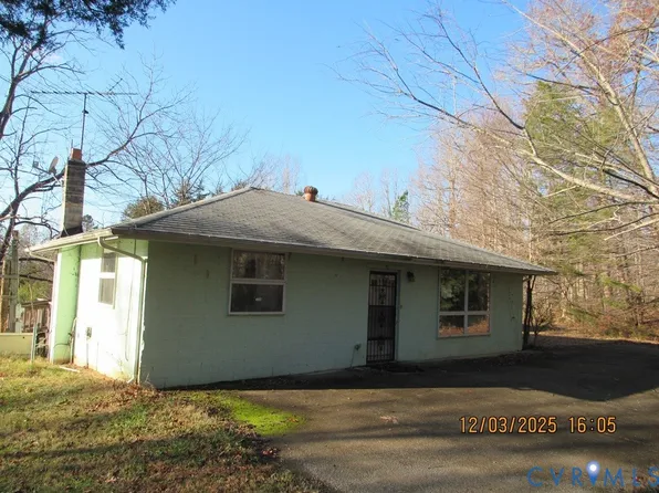 38 Liberty Ln, Cumberland, VA 23040