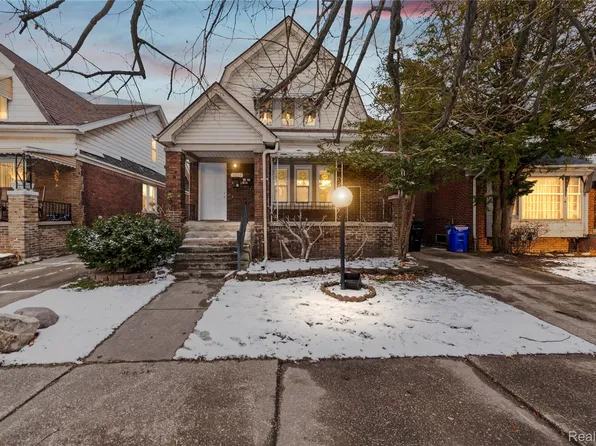 5856 Barrett St, Detroit, MI 48213