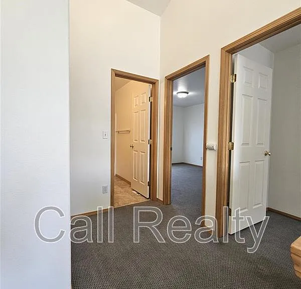 1021 N Malvern Rd — Photo 13