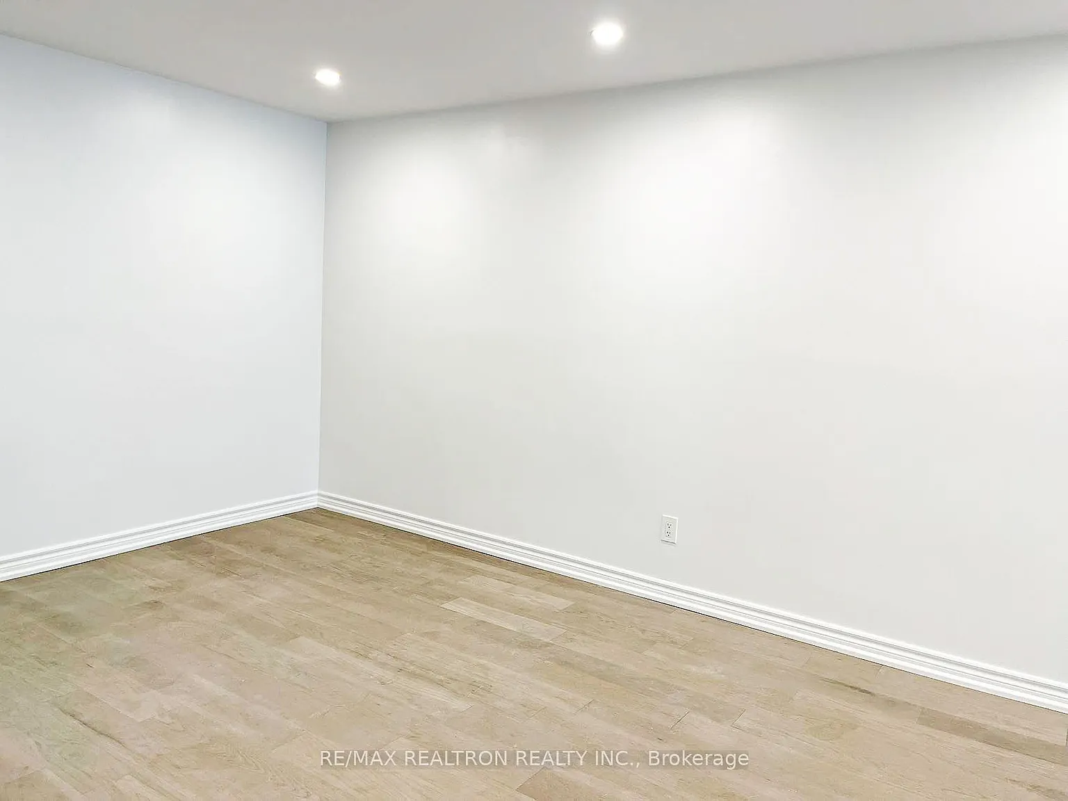 3 bed, $3,000 — Photo 4