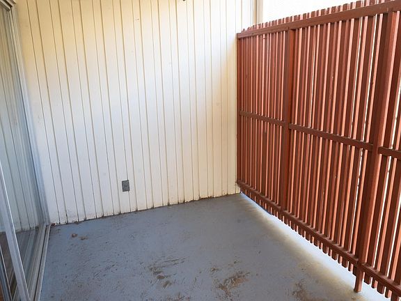 5th image of 1060 20th St APT 6
