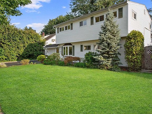 3rd image of 186 Blueberry Ln