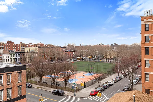 Rented by Friedman Mayer, LREB | media 12