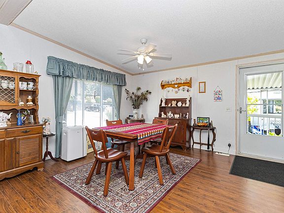 4th image of 2035 Martens St #14