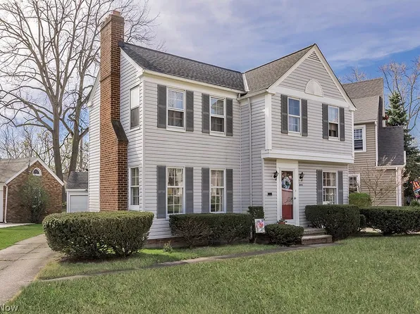 4441 W 214th St, Fairview Park, OH 44126