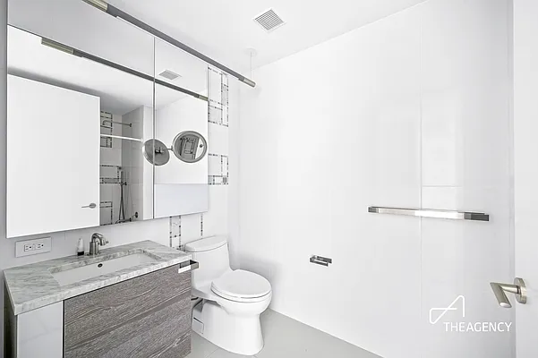 Rented by The Agency | media 21