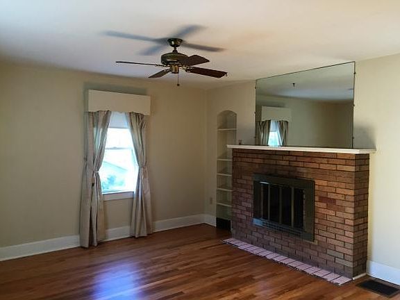 3rd image of 27 N Moeller St