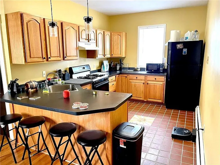 39 Beacon St #1 — Photo 3