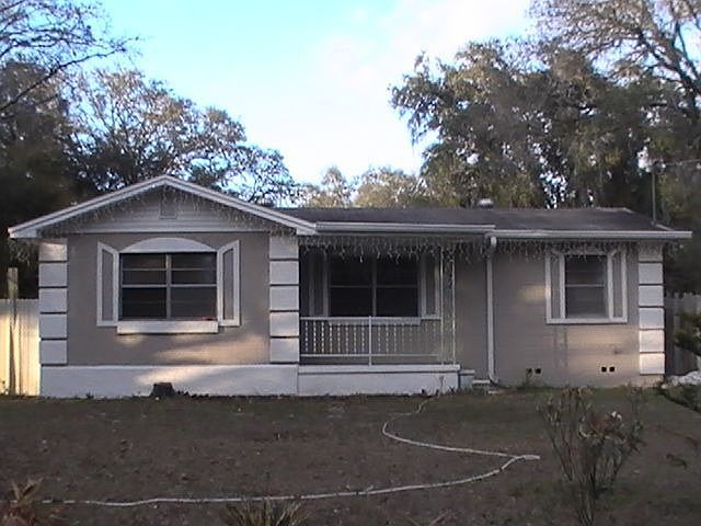 1st image of 2410 Pinecrest Dr