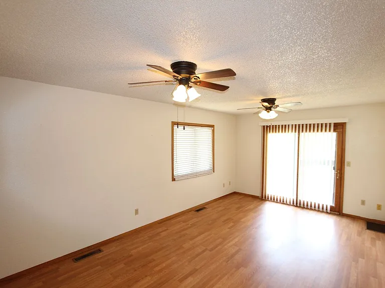 2645 N Valley View Rd #9107 — Photo 5