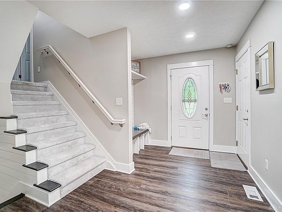 4th image of 7540 President Ct