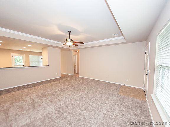 4th image of 8901 S 261st East Ave