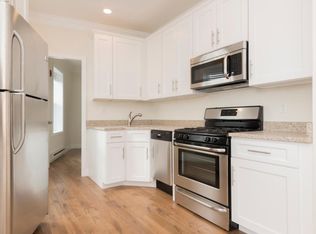 22 Moon St #5, Boston, MA 02113
