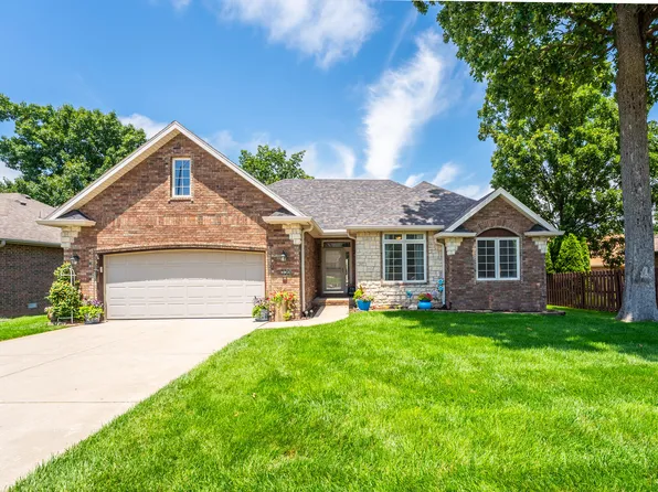 883 Dustin Lane, Nixa, MO 65714