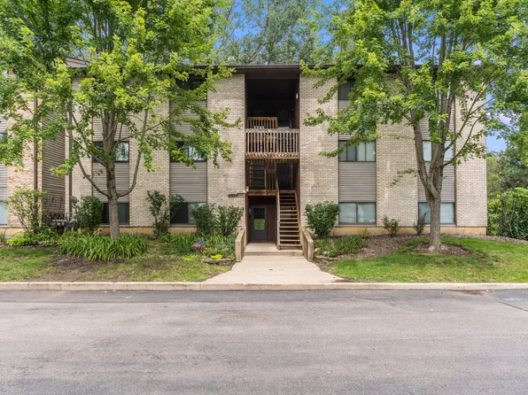 2350 South St APT D, Elgin, IL 60123